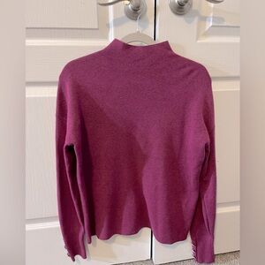 Women’s Tahari Sweater